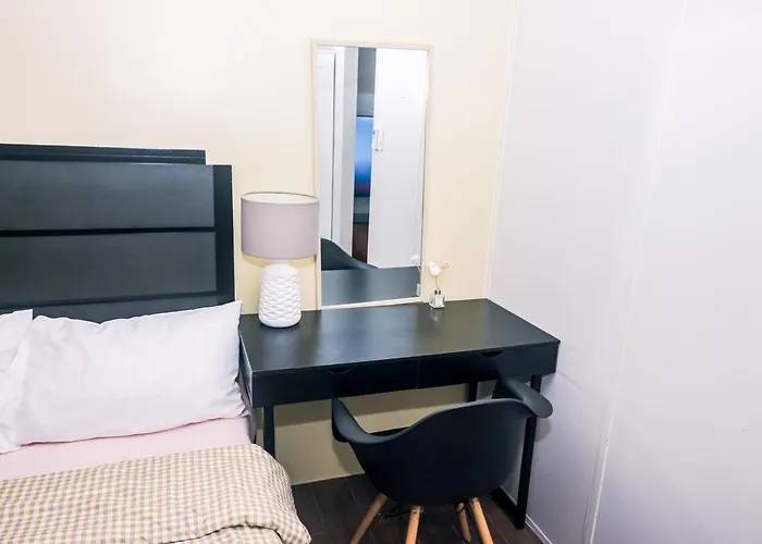 Escape Luxe 1br Makati Getaway Gym Swim Swim 2946 Fast Mb Manila