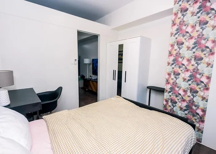 Escape Luxe 1br Makati Getaway Gym Swim Swim 2946 Fast Mb Apartment