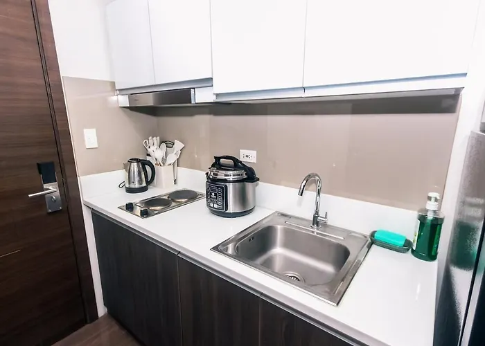 Escape Luxe 1br Makati Getaway Gym Swim Swim 2946 Fast Mb Apartment Manila
