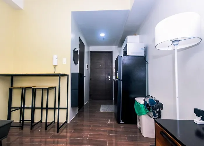 Apartment Escape Luxe 1br Makati Getaway Gym Swim Swim 2946 Fast Mb