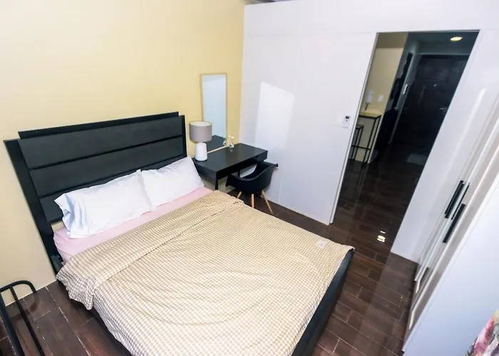 Apartment Escape Luxe 1br Makati Getaway Gym Swim Swim 2946 Fast Mb *