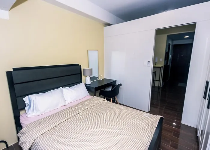 Escape Luxe 1br Makati Getaway Gym Swim Swim 2946 Fast Mb Apartment Manila